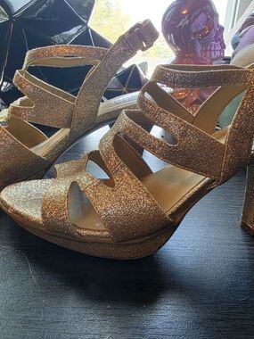 Naturalizer Gold Glitter Platform Heels